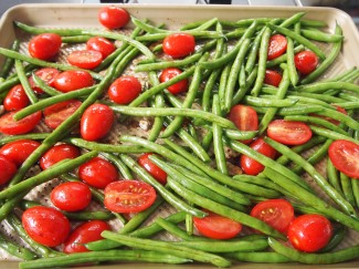 Perfect Side Dish to Feed a Crowd - Roasted Green Beans & Tomatoes